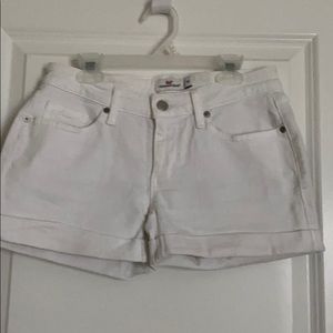 Women’s Vineyard Vine white Jean shorts